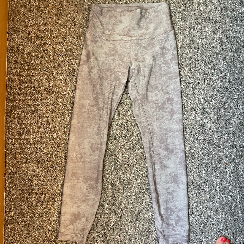 Lululemon Wunder Train legging 25’